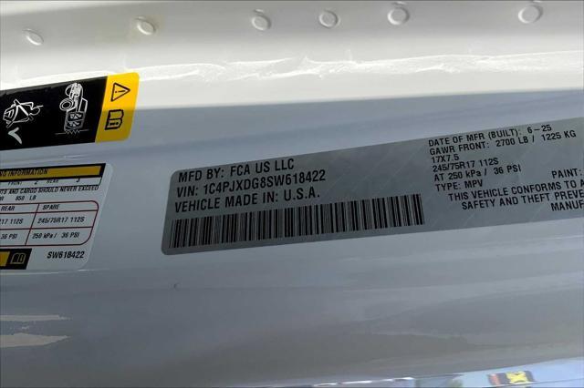 Photo of 2025 Bright White Clearcoat Jeep Wrangler