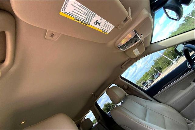 Photo of 2017 Bright White Clearcoat Jeep Grand Cherokee