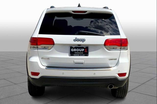 Photo of 2017 Bright White Clearcoat Jeep Grand Cherokee