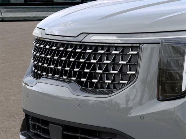 Photo of 2026 Ceramic Silver Kia Carnival