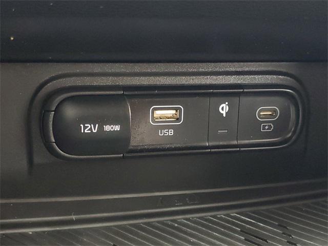 Photo of 2024 Gravity Gray Kia Sportage