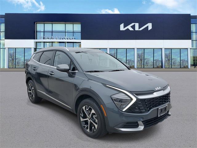 Photo of 2024 Gravity Gray Kia Sportage