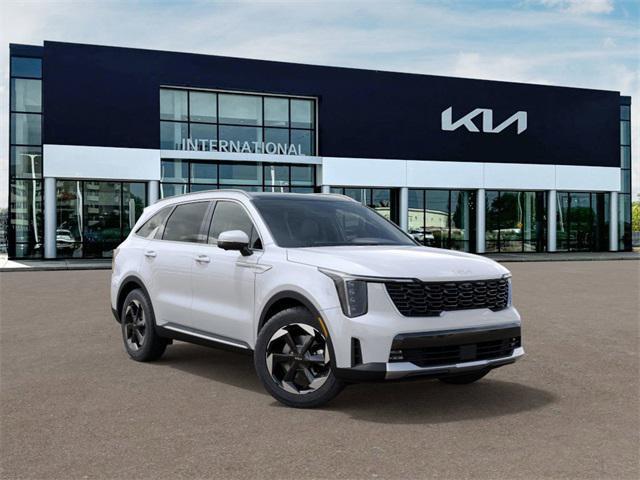 Photo of 2025 Snow White Pearl Kia Sorento Hybrid
