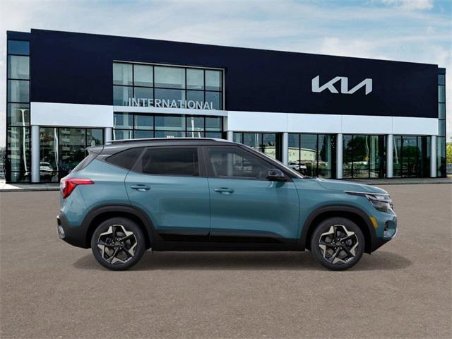 Photo of 2026 Pluton Blue/Black Roof Kia Seltos