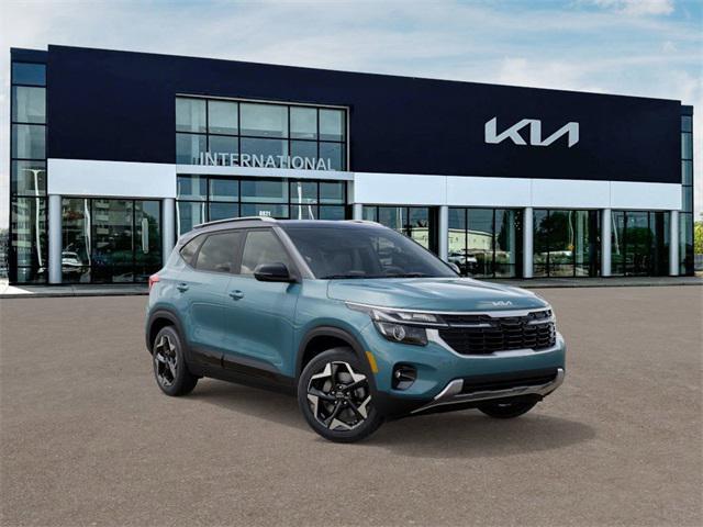 Photo of 2026 Pluton Blue/Black Roof Kia Seltos