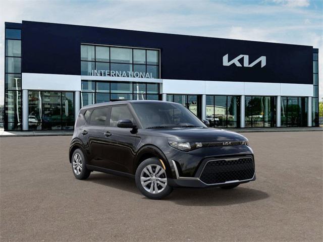 Photo of 2025 Fusion Black Kia Soul