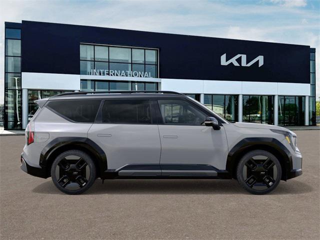 Photo of 2026 Wolf Gray./Black Roof Kia EV9