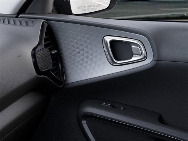 Photo of 2025 Snow White Pearl Kia Soul