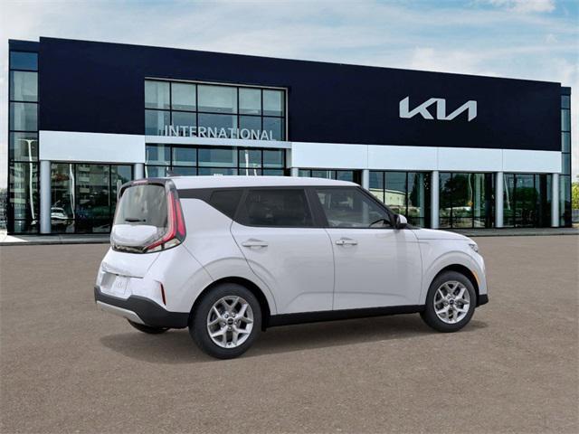 Photo of 2025 Snow White Pearl Kia Soul