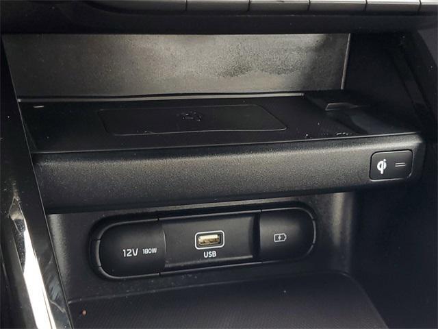 Photo of 2022 Aurora Black Pearl Kia Forte