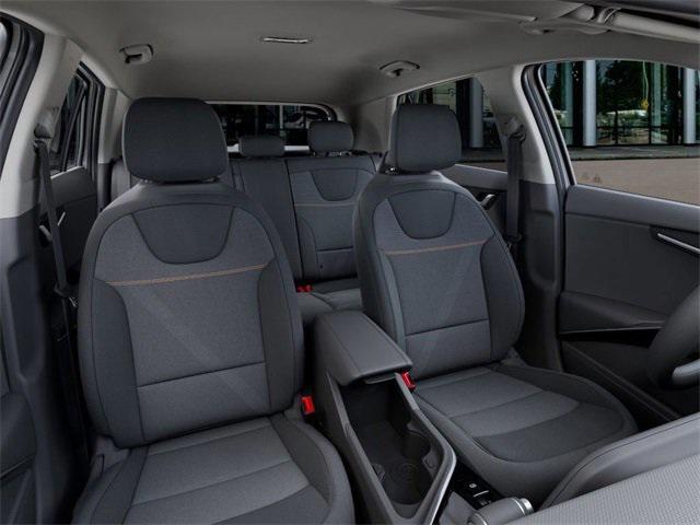 Photo of 2025 Snow White Pearl Kia Niro
