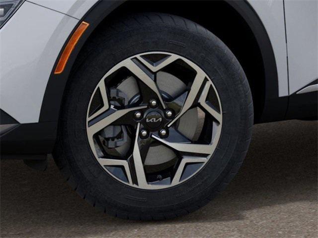 Photo of 2025 Snow White Pearl Kia Sportage