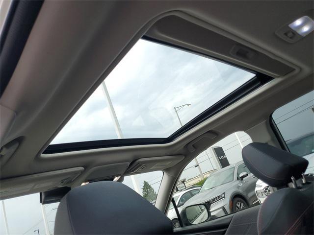 Photo of 2022 Crystal White Pearl Subaru Forester