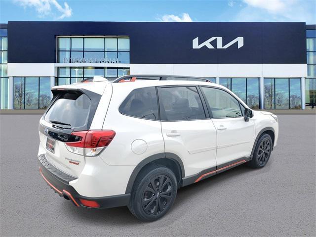 Photo of 2022 Crystal White Pearl Subaru Forester