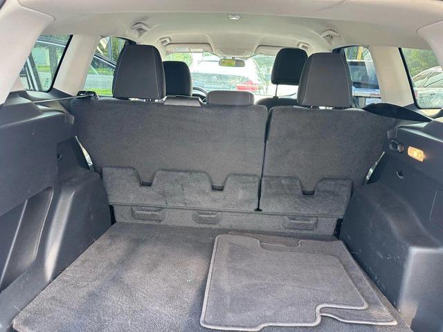 Photo of 2017 White Ford Escape