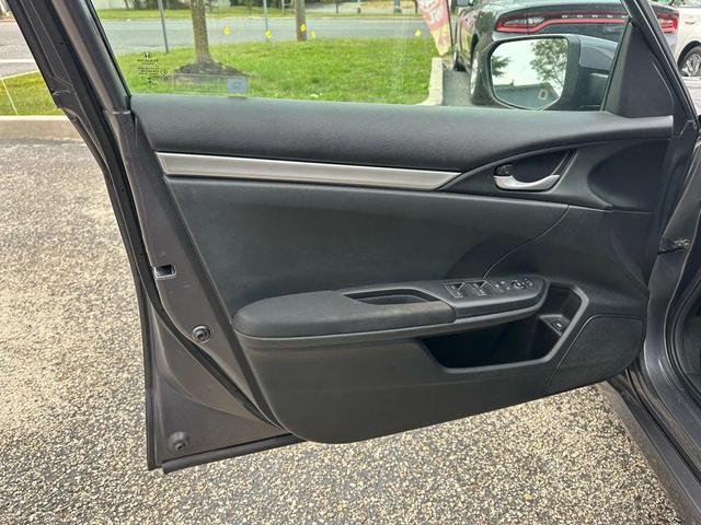 Photo of 2018 Modern Steel Metallic Honda Civic