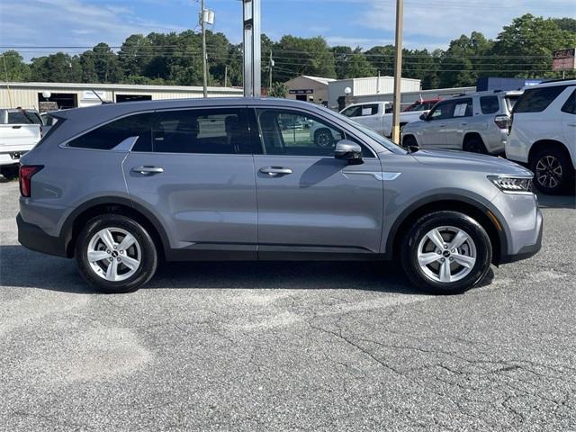Photo of 2022 Everlasting Silver Kia Sorento