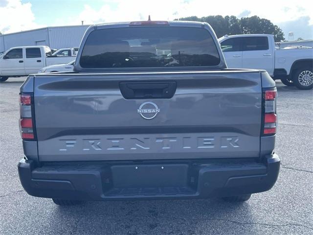 Photo of 2024 Gun Metallic Nissan Frontier