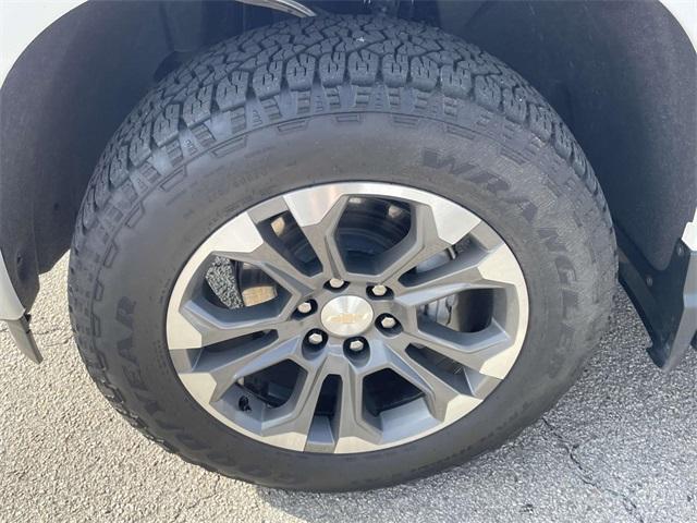 Photo of 2022 Iridescent Pearl Tricoat Chevrolet Silverado 1500