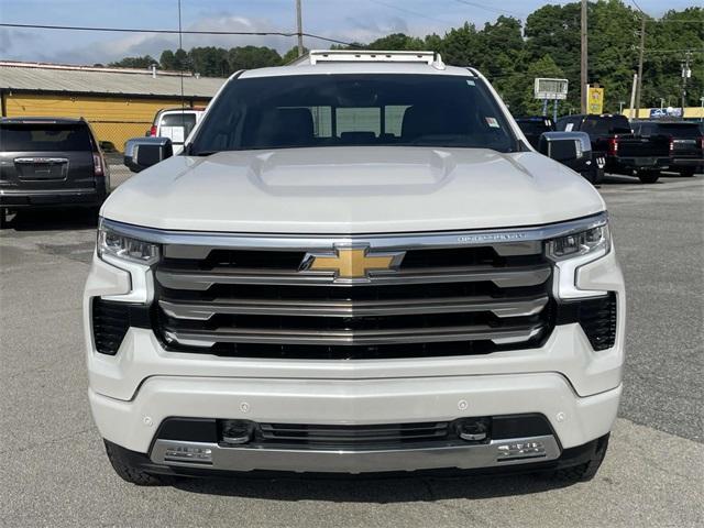 Photo of 2022 Iridescent Pearl Tricoat Chevrolet Silverado 1500