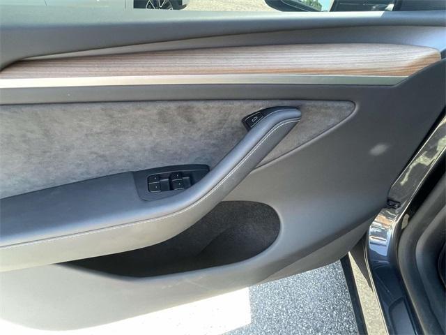 Photo of 2025 Black Tesla Model Y