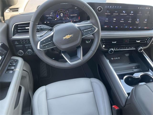 Photo of 2025 Summit White Chevrolet Tahoe
