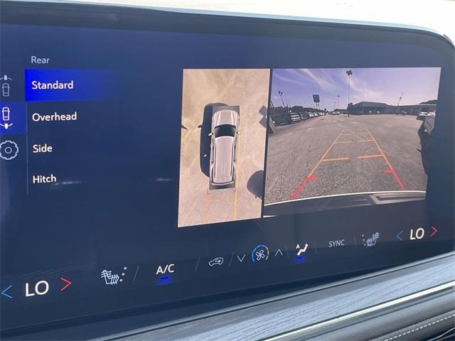 Photo of 2025 Summit White Chevrolet Tahoe