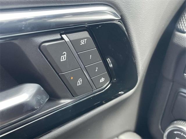 Photo of 2025 Iridescent Pearl Tricoat Chevrolet Tahoe
