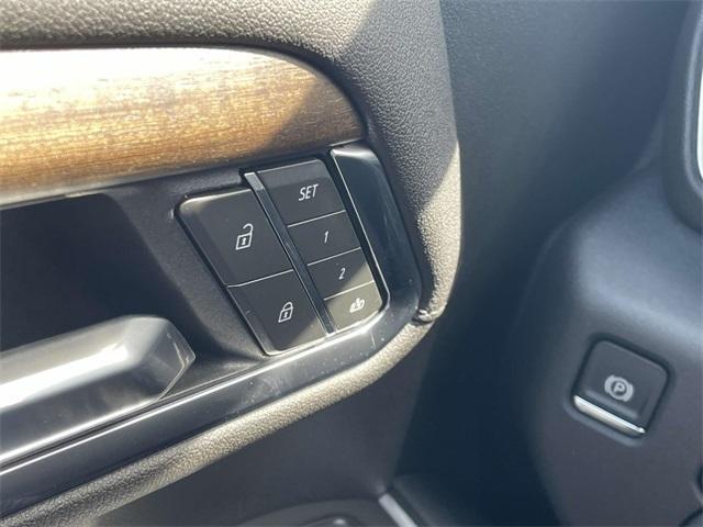 Photo of 2025 Summit White Chevrolet Silverado 2500