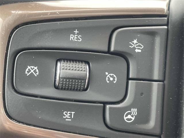 Photo of 2023 Silver Ice Metallic Chevrolet Silverado 3500