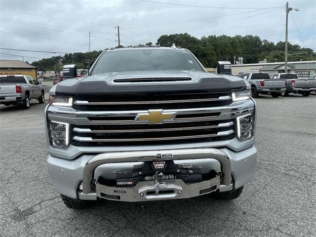 Photo of 2023 Silver Ice Metallic Chevrolet Silverado 3500
