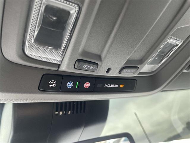 Photo of 2024 Summit White GMC Sierra 3500