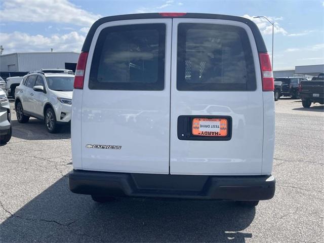 Photo of 2022 Summit White Chevrolet Express 2500