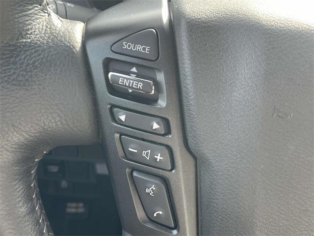 Photo of 2024 Glacier White Nissan Frontier