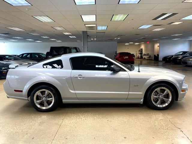 Photo of 2006 Satin Silver Clearcoat Metallic Ford Mustang