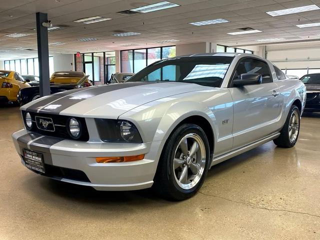 Photo of 2006 Satin Silver Clearcoat Metallic Ford Mustang