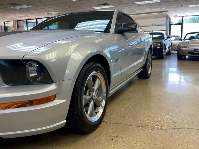 Photo of 2006 Satin Silver Clearcoat Metallic Ford Mustang