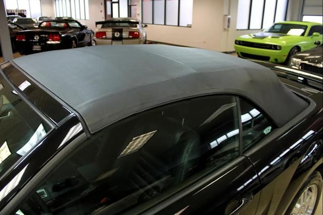 Photo of 2005 Black Clearcoat Ford Mustang