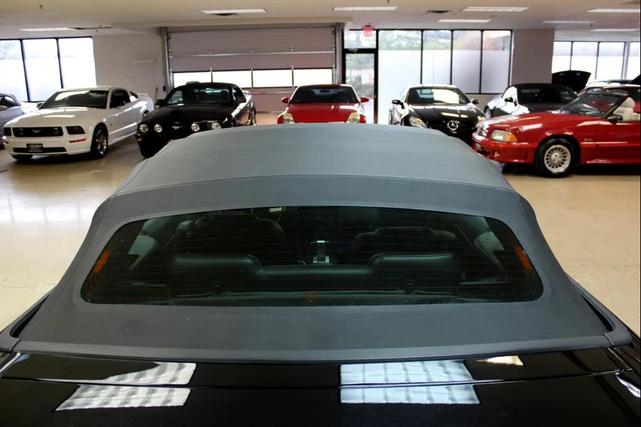 Photo of 2005 Black Clearcoat Ford Mustang