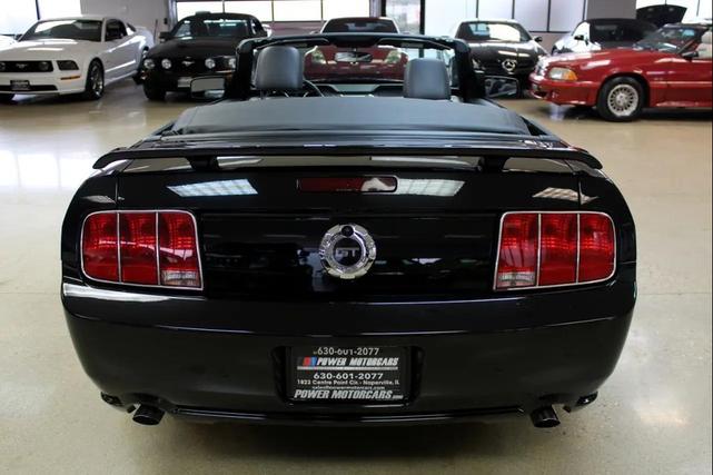Photo of 2005 Black Clearcoat Ford Mustang