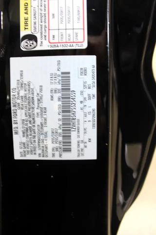Photo of 2005 Black Clearcoat Ford Mustang