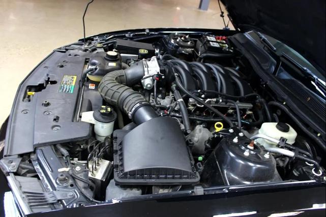 Photo of 2005 Black Clearcoat Ford Mustang