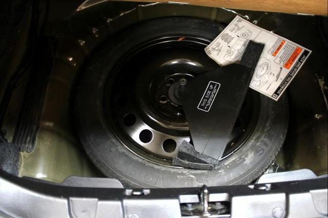 Photo of 2005 Black Clearcoat Ford Mustang