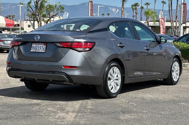 Photo of 2023 Gun Metallic Nissan Sentra