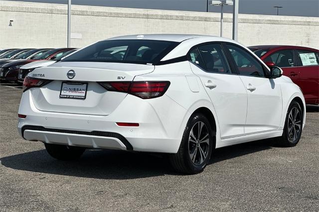 Photo of 2023 Cloud White Nissan Sentra