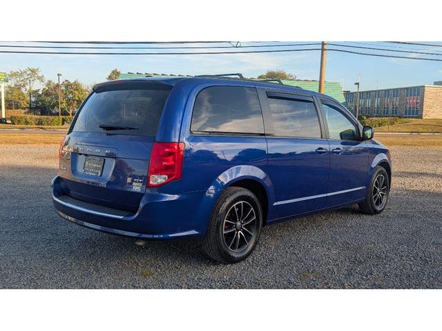 Photo of 2019 Indigo Blue Clearcoat Dodge Grand Caravan