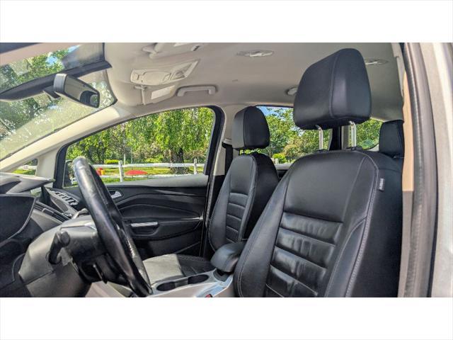 Photo of 2016 Ingot Silver Ford C-Max Energi