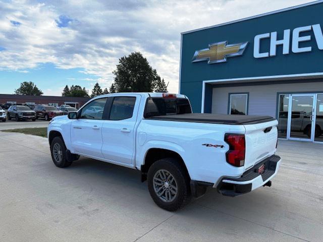 Photo of 2023 Summit White Chevrolet Colorado