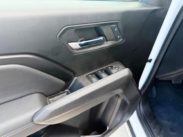 Photo of 2023 Summit White Chevrolet Colorado