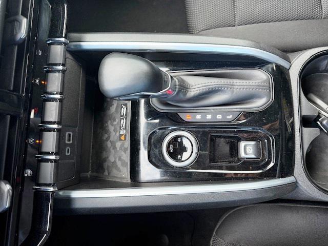 Photo of 2023 Summit White Chevrolet Colorado